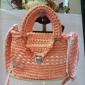 Handmade Crossbody Bag in Peach and White Crochet